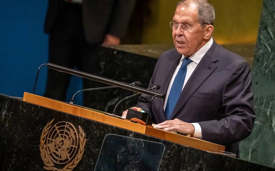 “Европа Украина билан музокараларни барбод қилиш учун қўлидан келганини қилмоқда” — Лавров
