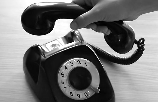 Rossiyadan havaskor seks video Ayol oyoqlarini yoyib, mushukini korsatadi