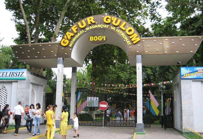 Pornografik kompaniyalar oz qizlarini qora tanlilarga pul evaziga sotadilar.