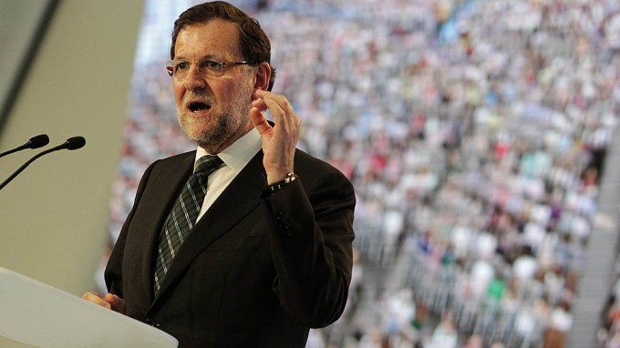 Men eshakka tiqilib qoldim Yalangoch keksa kaltaklar