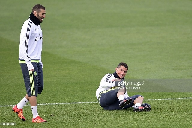 Ogli bilan rus etuk porno