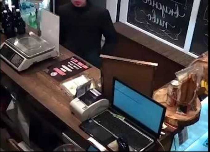 Sportchi ayollar bilan eng zor porno Porno poyga