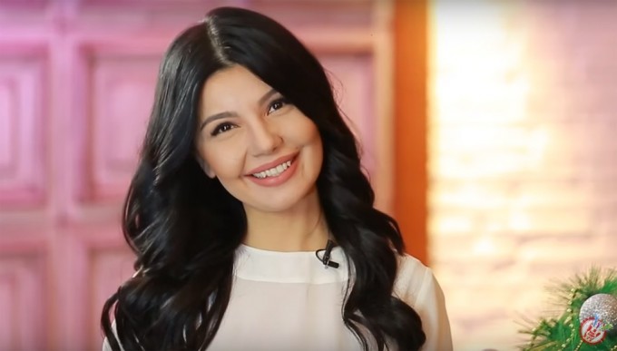 Fotosuratlar bilan eng katta ayol qin