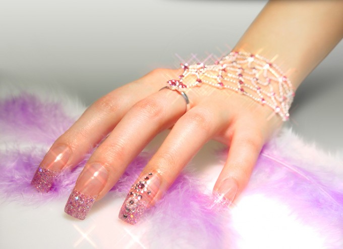 Diskotekada yalangoch ayol Rossiyalik qoshiqchilarning erotik fotosuratlarini korib chiqing.