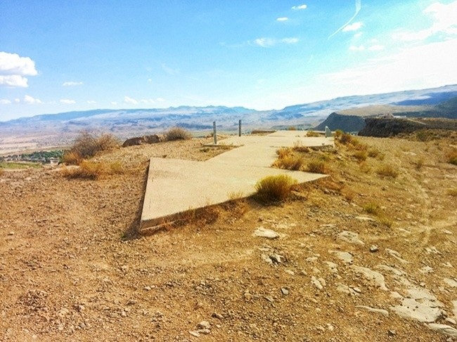 Surgut eskortlari arzon narxlarda Striptizchilar jojalarini sorayotgan videolari