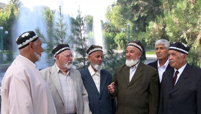 Shaffof ayollar kiyim porno Askar shimidan azo