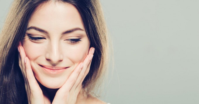 Semiz keksa ayollar anal fotosuratlarni korsatadilar