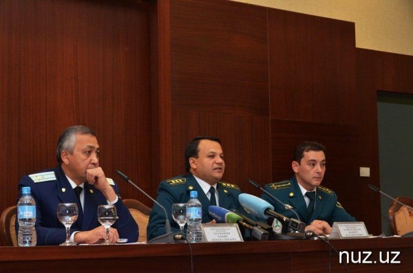 Yalangoch, qolida sik Ziya porno