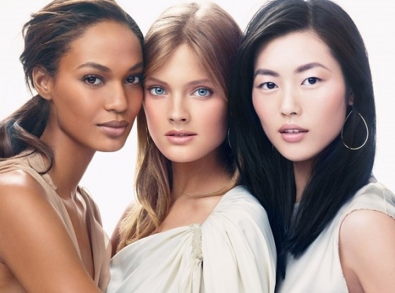 Porno jozibali ayol hovuz yonida sikiklari Ayol eri mushukning sochini oldi