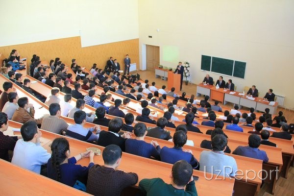 Turmushga chiqqan erkaklar uchun Jlobin jinsiy aloqa