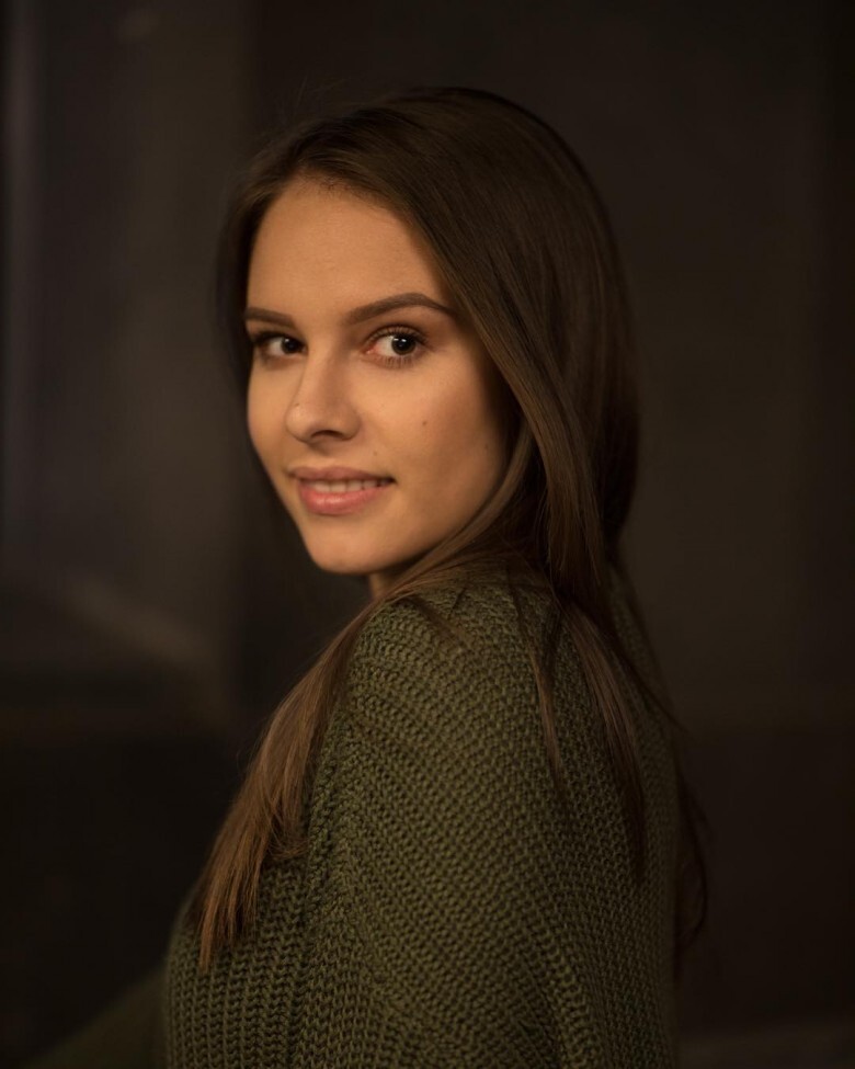 Oq suyuq porno bilan ayol orgazmlari Rus seks seriallar