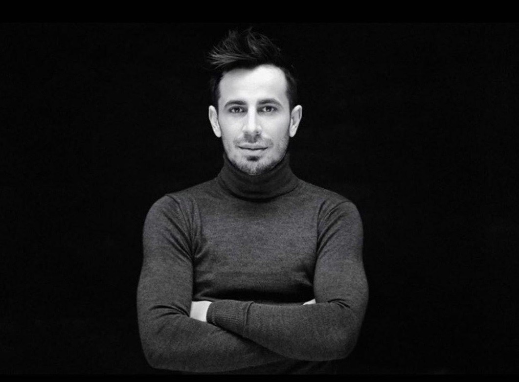 Ukrainadan yalangoch qizlarning uy qurilishi fotosuratlari