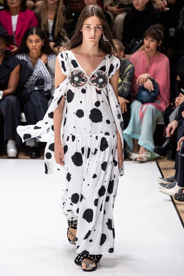 Mast turmush qurgan ayolni sikishdi