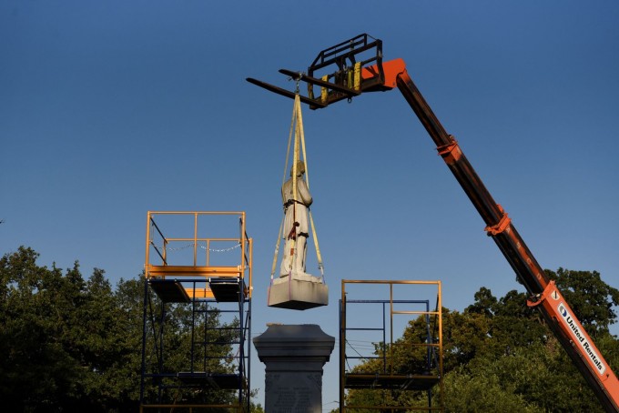 Yalangoch etuk sutchilarning fotosuratlari
