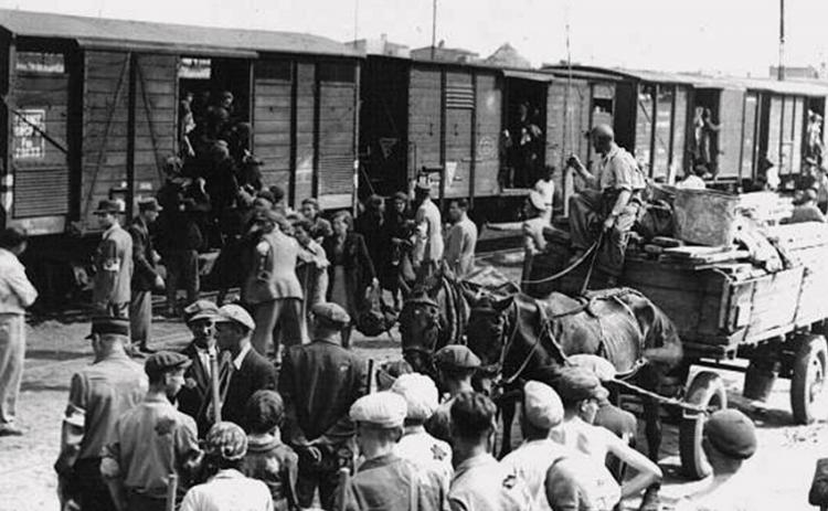 Keksa ayolning eshagiga kir