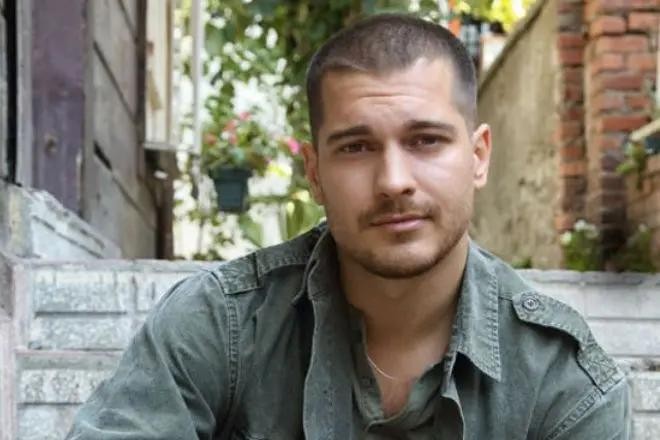 Yozuv ichkarida yakunlandi