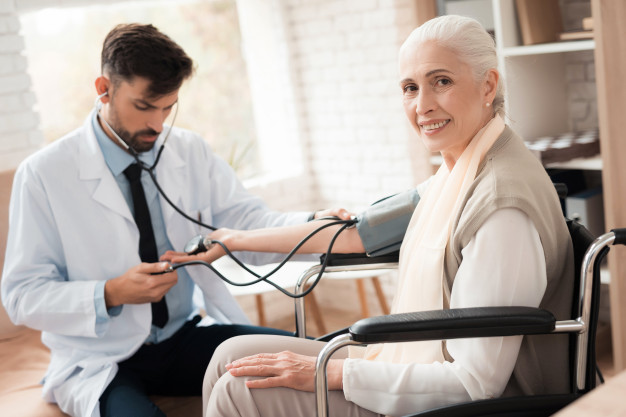 Orta yoshli ayollarning porno videolari