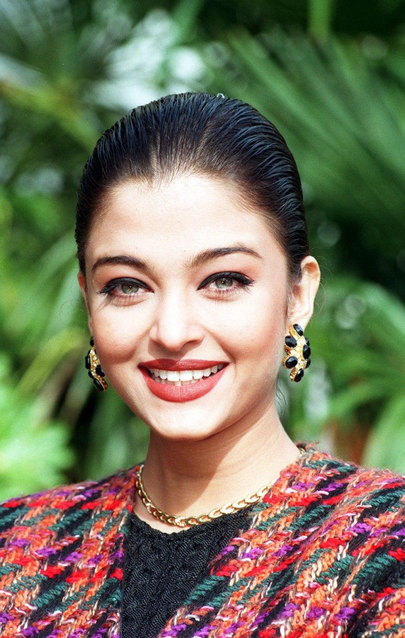 Rus etuk qishloq yalangoch ayollar