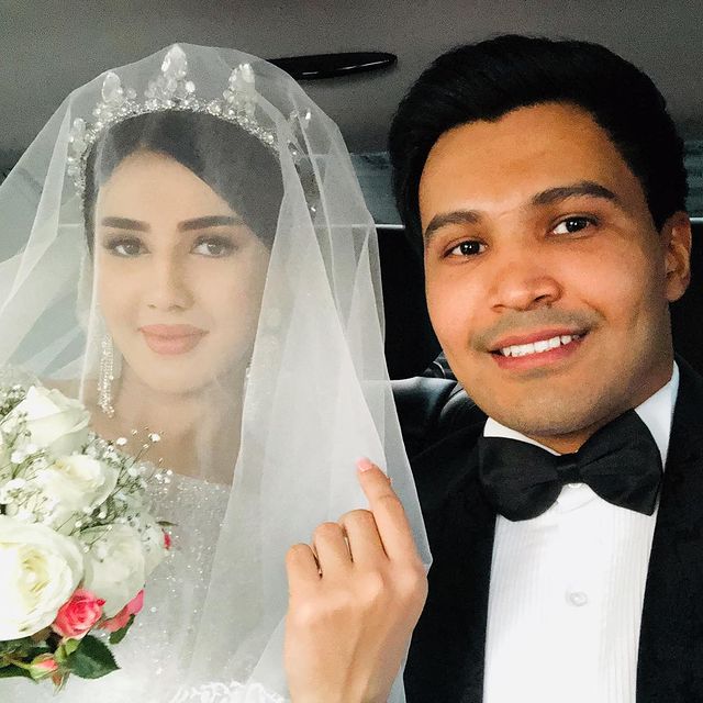 Qizlarni tekshirish haqida erotik hikoyalar