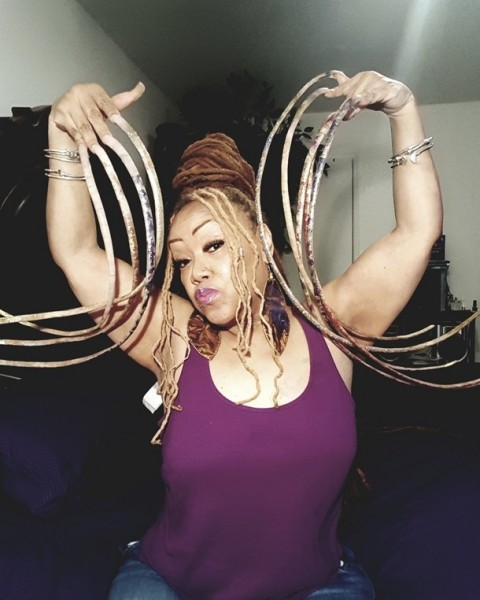 Bir-biri bilan jinsiy aloqada bolgan etuk ayollarning fotosuratlari