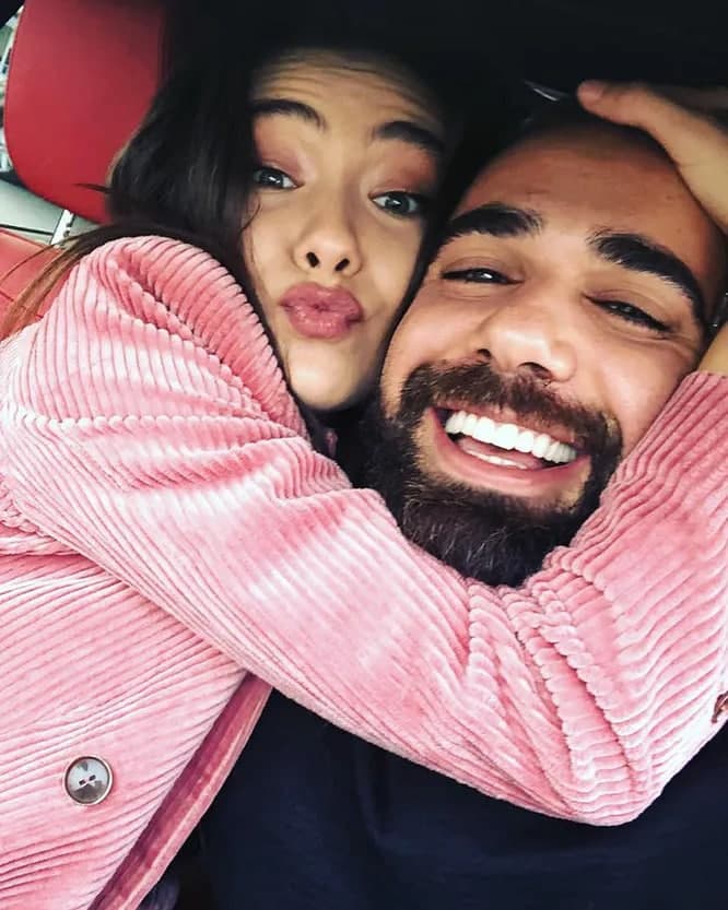 Haqiqiy qizni yechin Haqiqiy qizni yechin