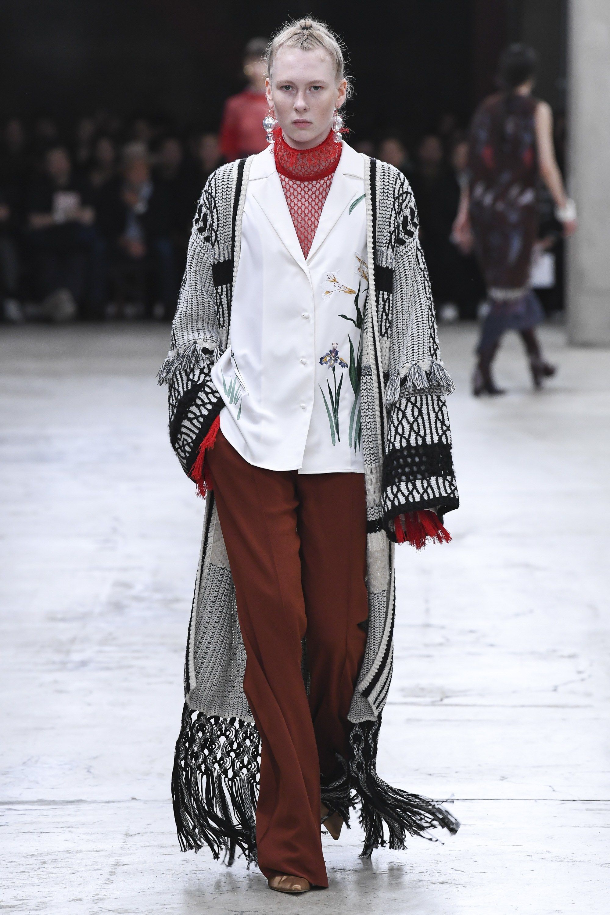 Qanday qilib vaginani qattiqroq qilish kerak Porno filmda Mariya Maksakova