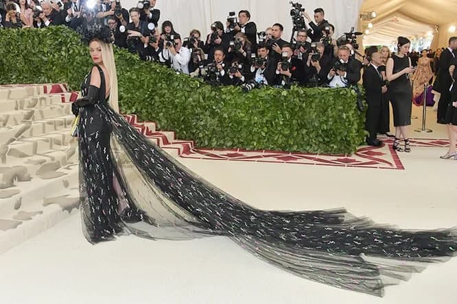 Qizni ormonda ushlab, majburan sikishdi. Erkaklar onanizmdan qanday foydalanishadi (porno videolar)