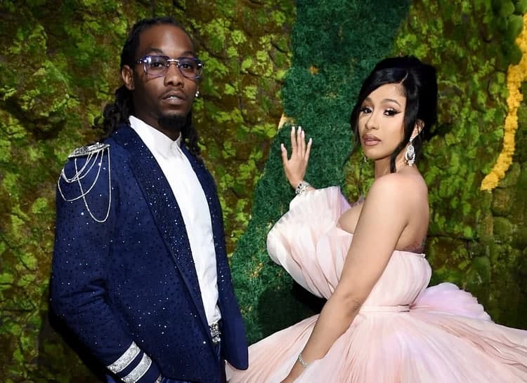 Donetskda bir qiz anal jinsiy aloqa uchun yigit qidirmoqda. Yalangoch Greta Scacchi