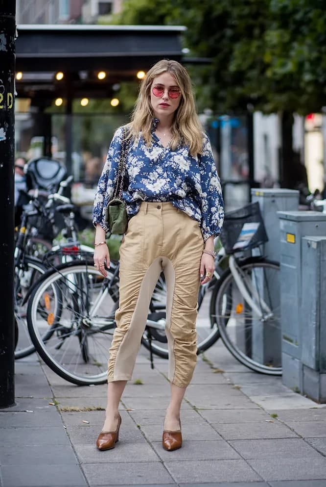 Kamtarona onlayn porno kasting videolari