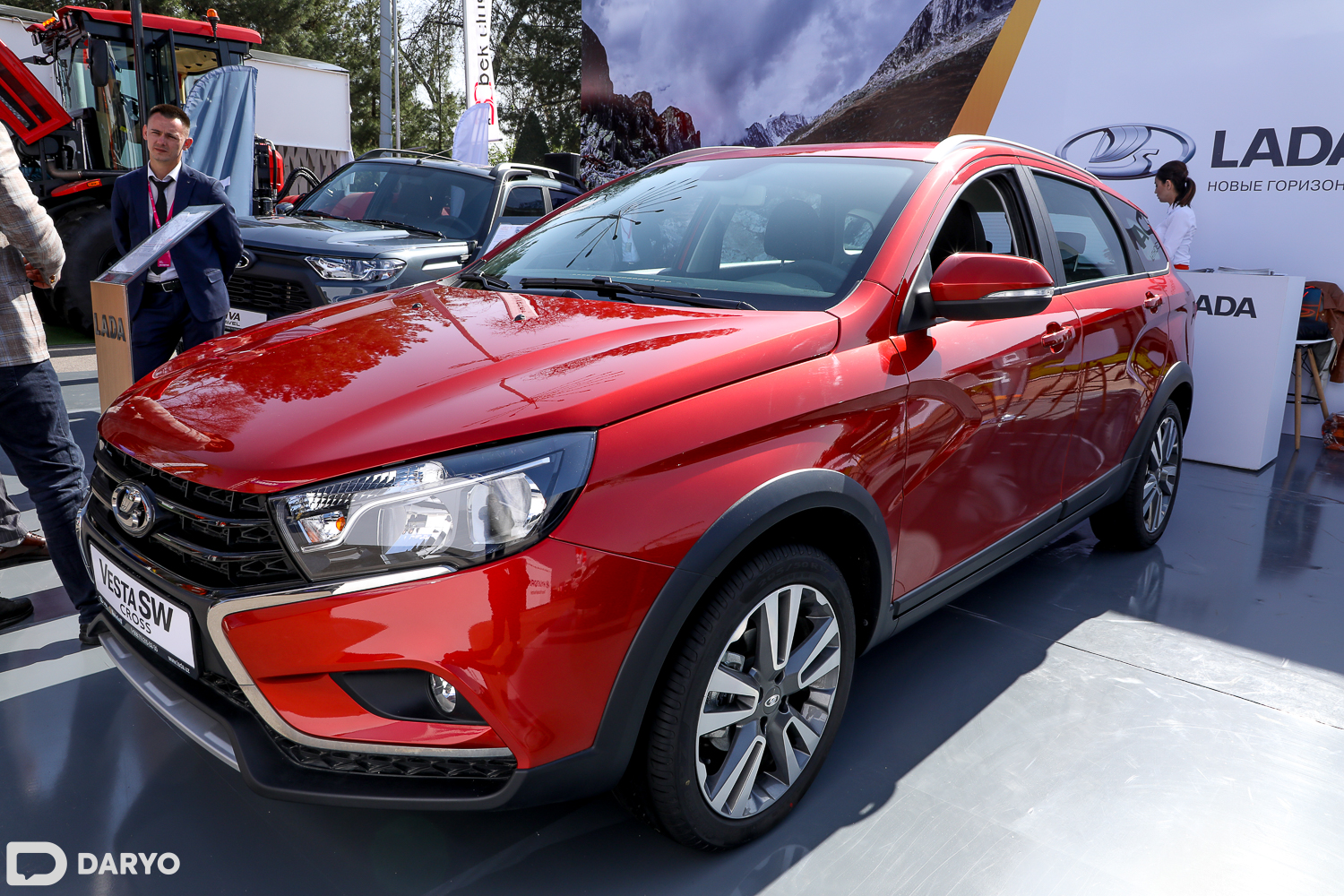 Avtomobil korgazmasida striptiz