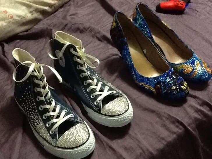 Qul oyoqlarini yuvadi fotosuratlar