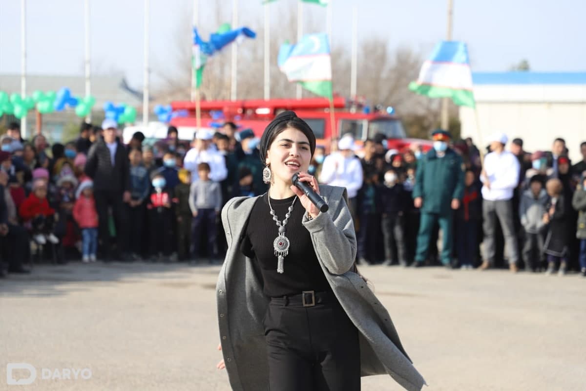 Yalangoch Lena Ryabova Katta dumba va sochli ayollarning porno fotosuratlari