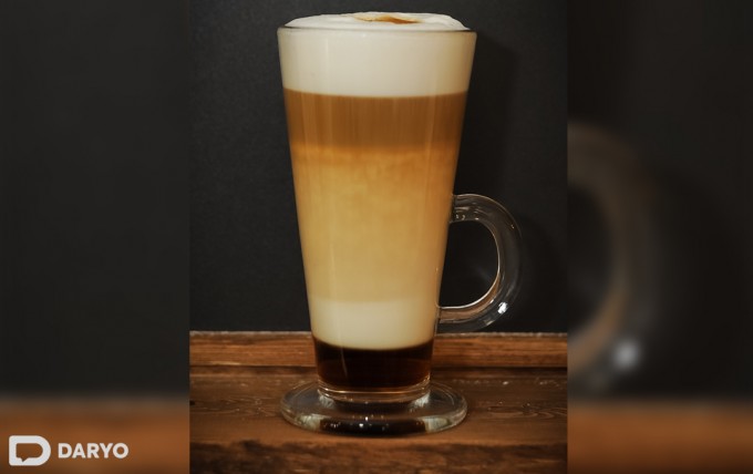 Evstigneevning Yalangoch qirol spektaklini yuklab oling