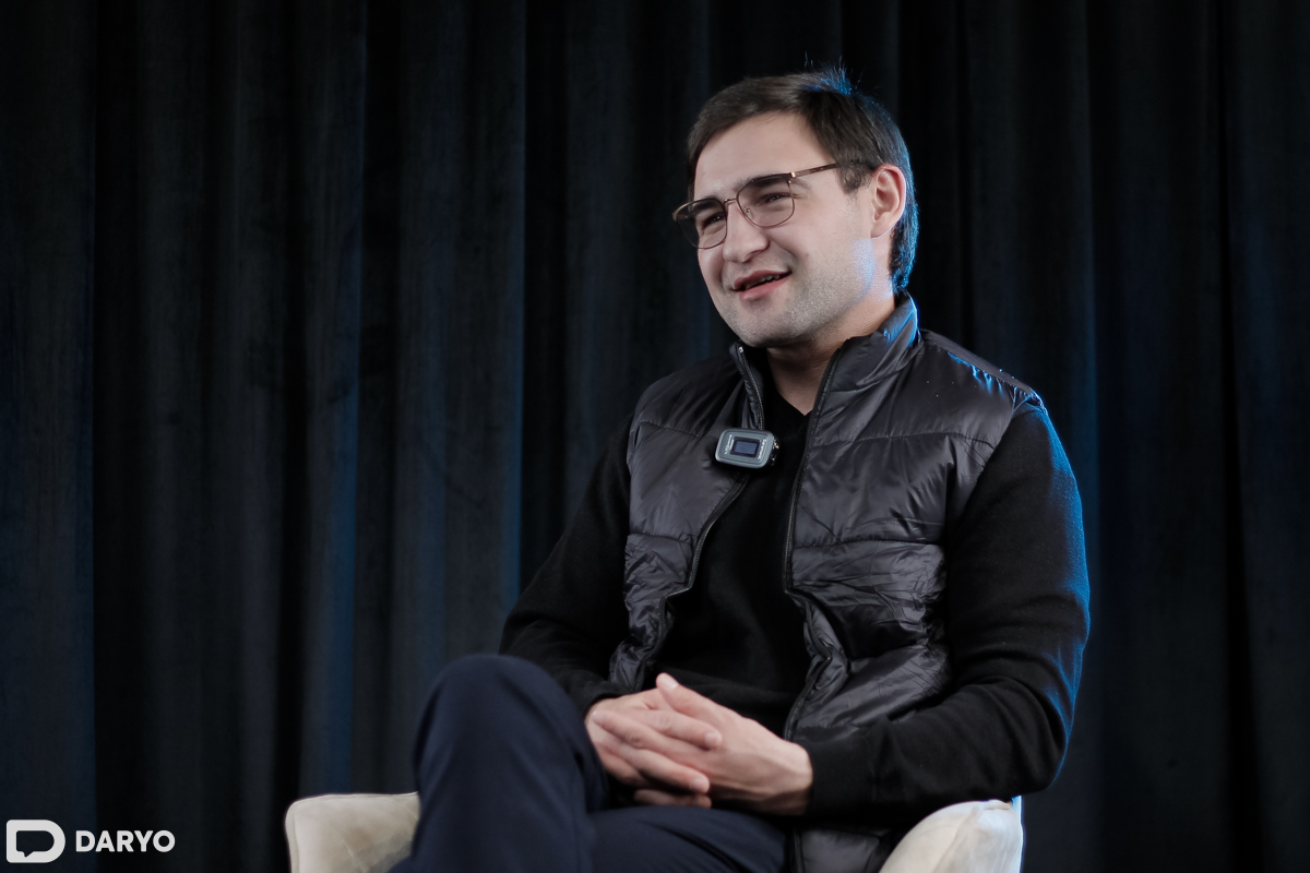 Juda katta dumbali qizlar