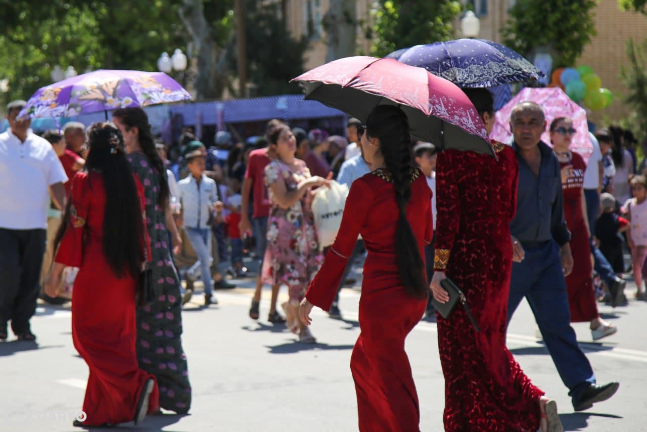 Porno sportchi ayol belbogli Video jinsiy aloqa karal va tarzan