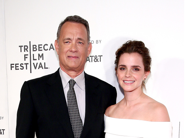 Erkaklar olomon tomonidan xotinni sikilgan porno tomosha qiling