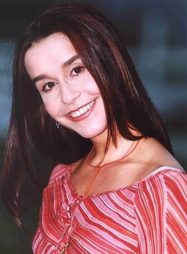 Oq sexy ichki kiyim Onlayn porno filmlar: Talaba oqituvchini shantaj qiladi (2012)