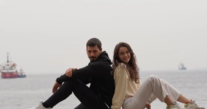 külotlu çorapda eshak ustida porno sperma tomosha qiling