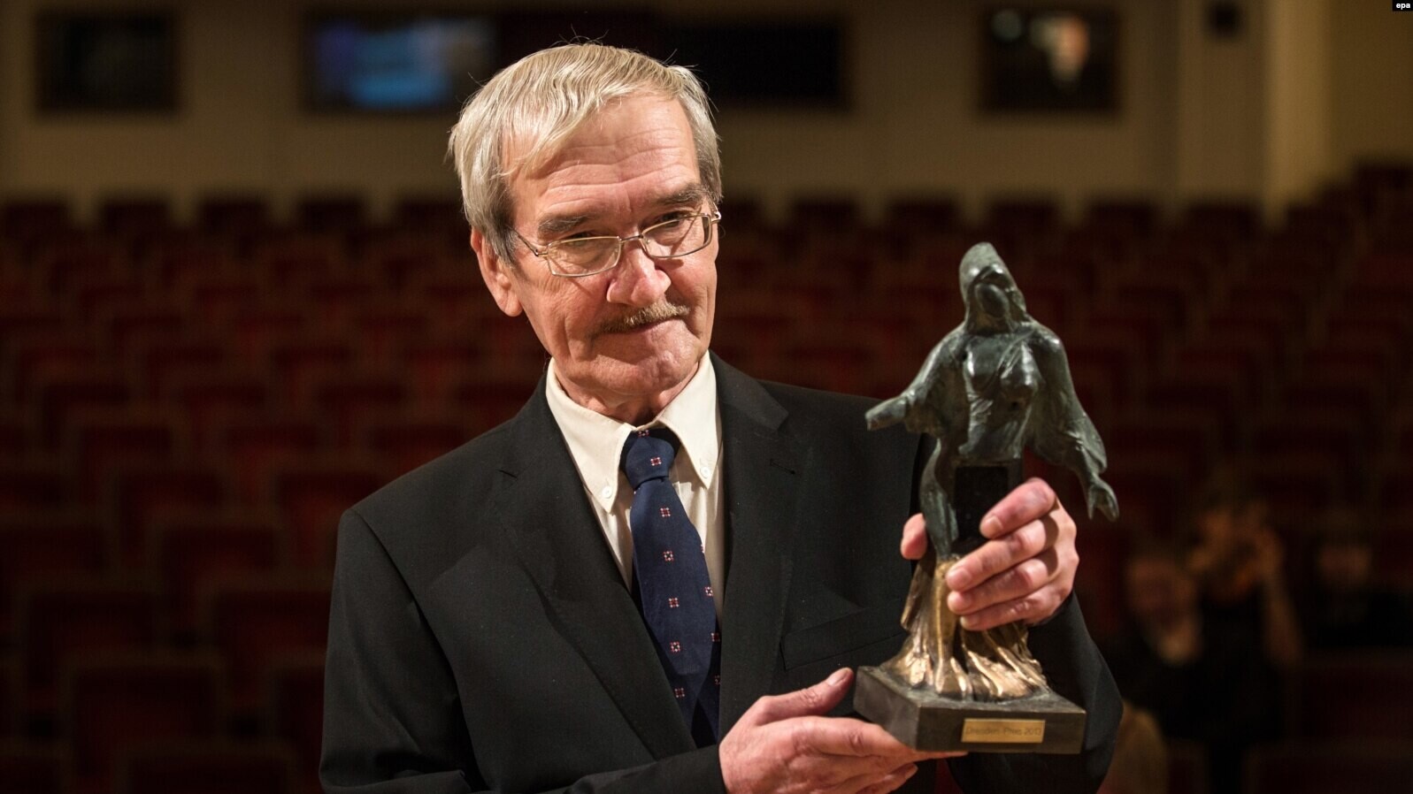 Ayollarning tukli mushuklari