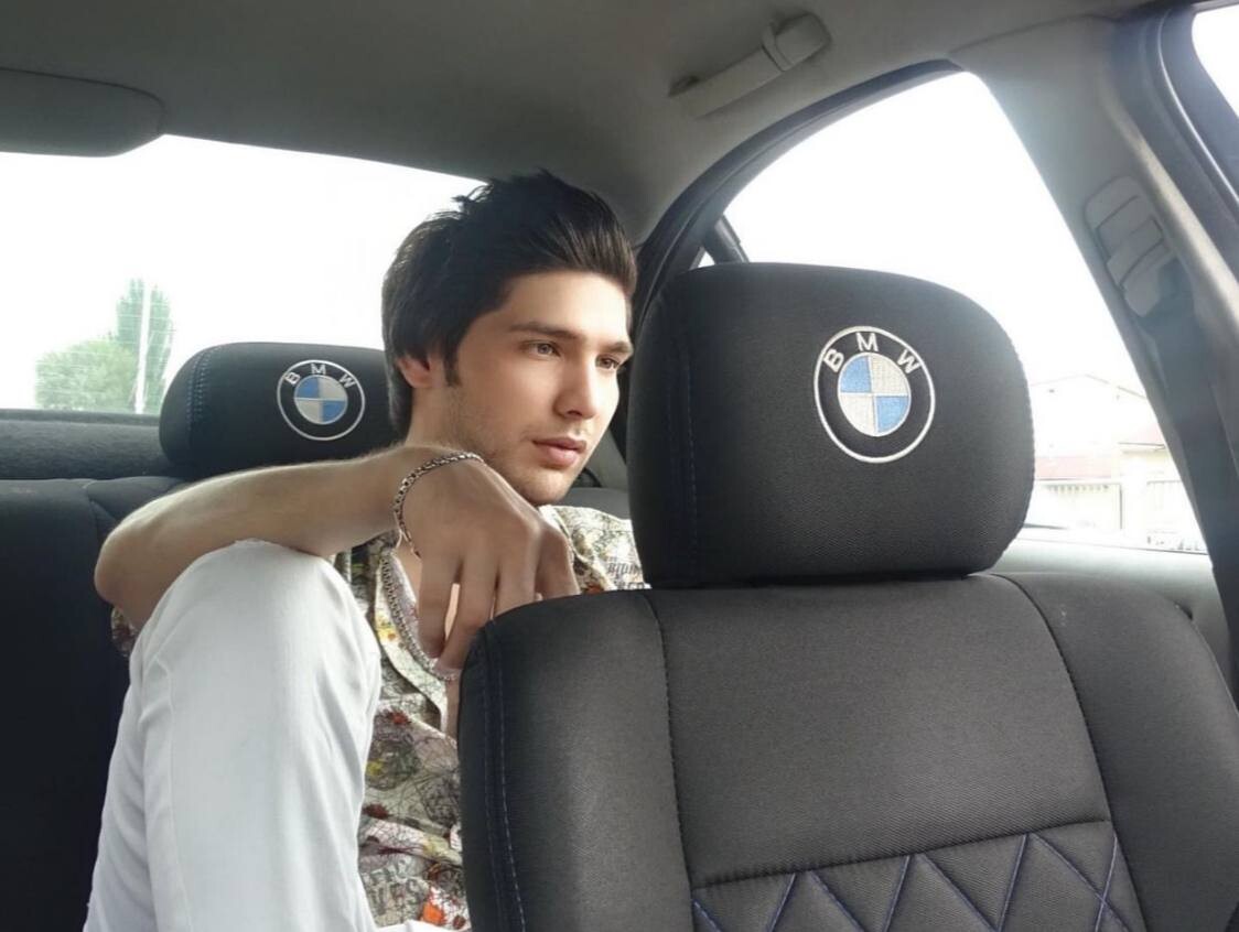 Guruh anilingus porno