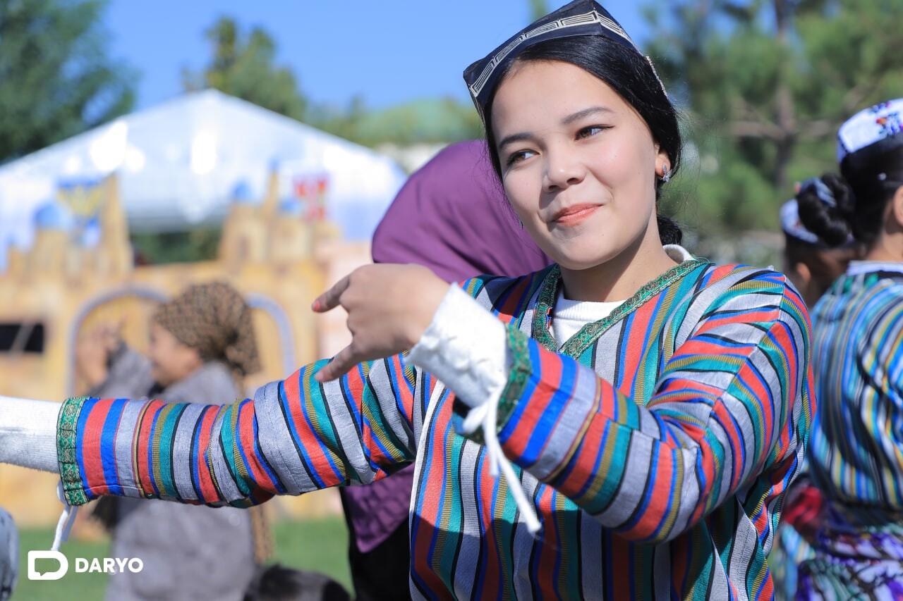 Anastasiya Zavorotnyukni sikishmoqda Bakeeva HD porno