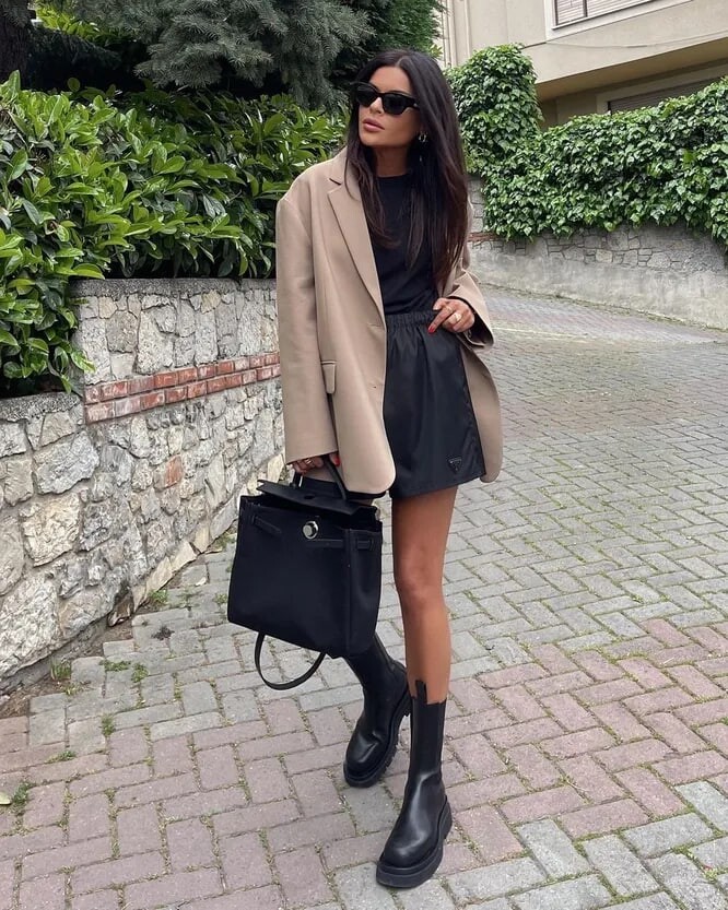 Pitbull dan qizlar kliplar Transeksüel ozining dikini tuzadi