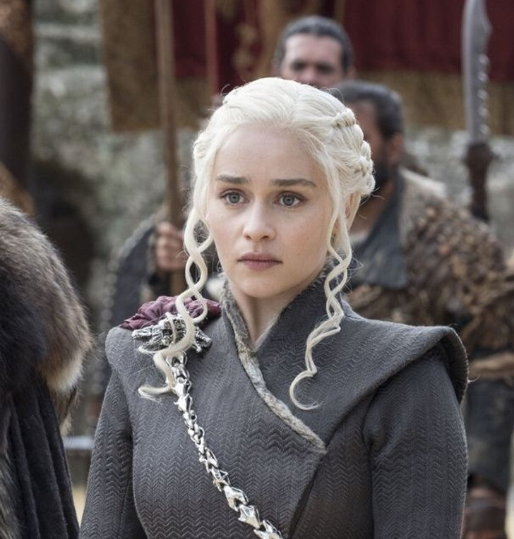 Xonanda va aktrisalarning kiyinish xonalarida yashirin kameralar