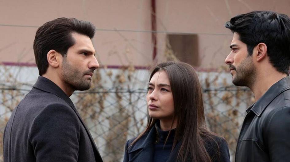 Alatyrdan yalangoch qizlarning fotosuratlari