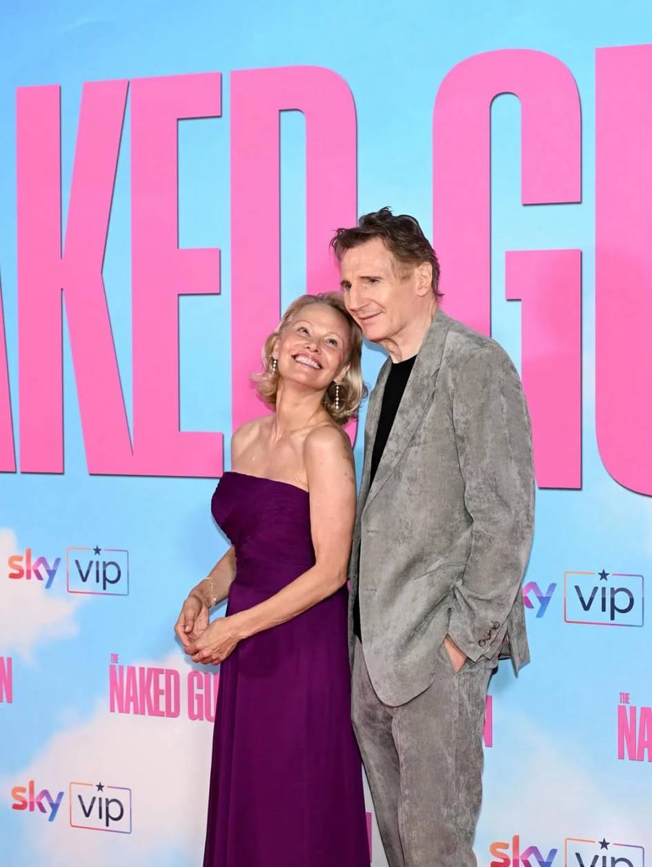 Tender lesbian caresses onlayn Doggy uslubidagi keksa ayollar mushuklarining fotosuratlari